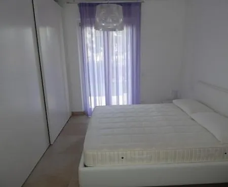 S017 - Sirolo, Nuovissimo Trilocale In Pietra Con Giardino Sx * Sirolo